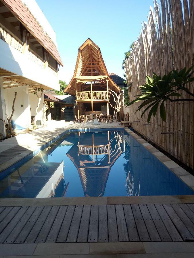 The 5 Brothers Hotel ギリ・トラワンガン エクステリア 写真