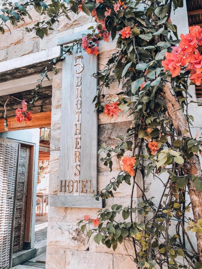 The 5 Brothers Hotel ギリ・トラワンガン エクステリア 写真